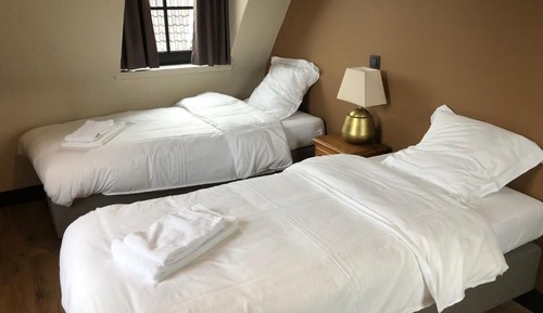 Habitación cuádruple Deluxe, vistas al jardín