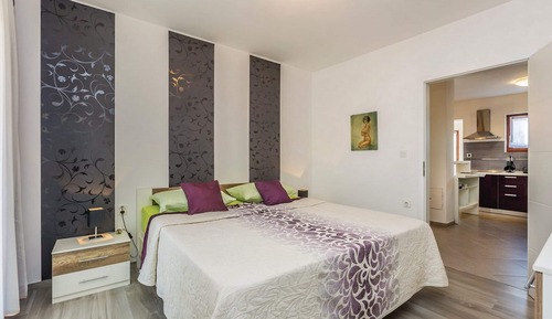 Apartamento (Two Bedroom Apartment with Terrace an)