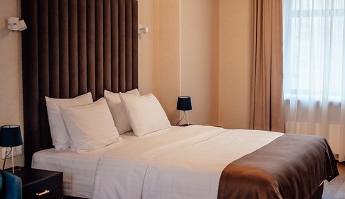 Habitación básica con 1 cama doble o 2 individuales