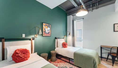 Habitación clásica con 2 camas individuales