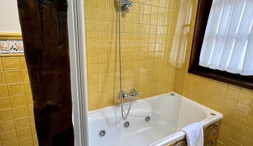 Habitación Confort doble, bañera de hidromasaje