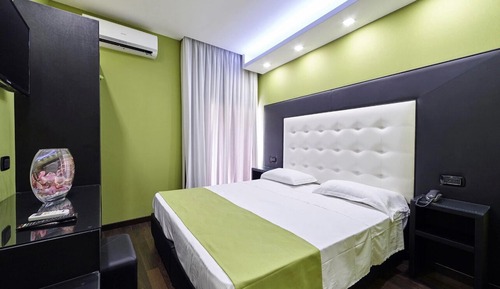 Habitación Business con 1 cama doble o 2 individuales