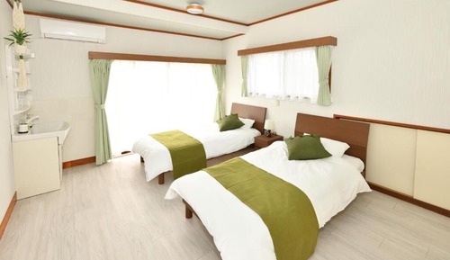 Casa básica (1-4pax for 2 rooms on1F, 5-6pax for 3)