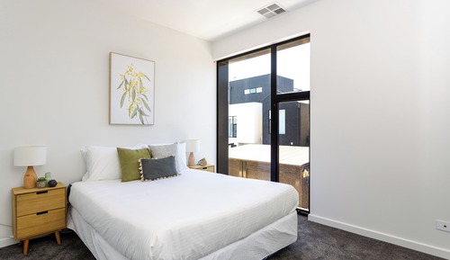 Two Bed Two Bath Apartment With Parking