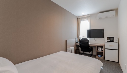 Habitación estándar doble (check-in is not available after 11PM)