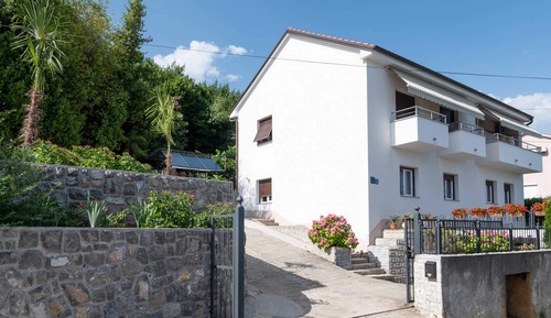 Apartamento (Two bedroom apartment with Terrace an)
