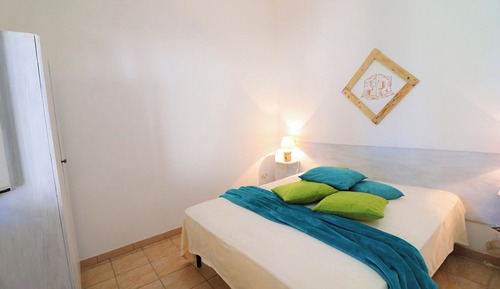 Bungalow, 1 habitación, patio, vistas al jardín