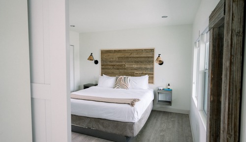 Suite estudio, 1 cama de matrimonio grande con sofá cama, mirando al mar