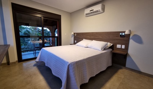 Habitación Grand doble, vistas parciales al mar