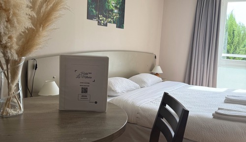 Habitación Confort doble, accesible para personas con discapacidad, acceso a la piscina