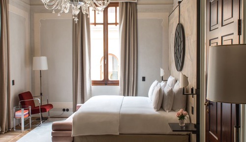Suite Signature, 1 cama de matrimonio grande, acceso a la piscina, vistas a la ciudad