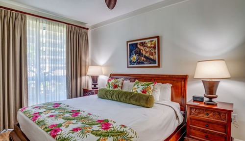 Apartamento, 2 habitaciones, balcón, vistas al mar (HKH-211)