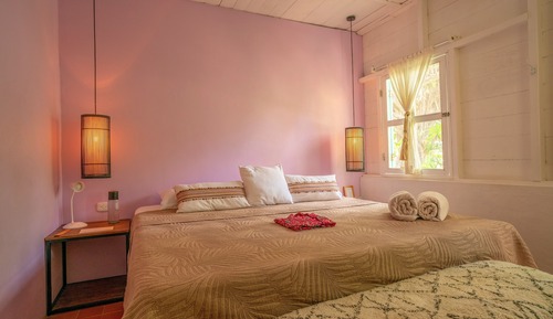 Morado King Room with Private Bathroom