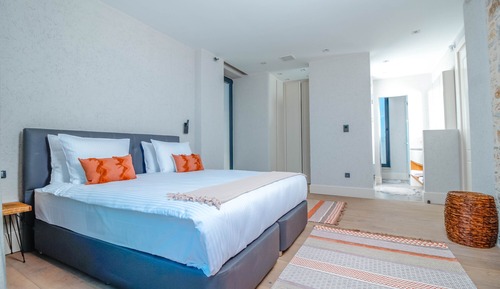 Villa de lujo, 4 habitaciones, piscina privada, vistas al jardín