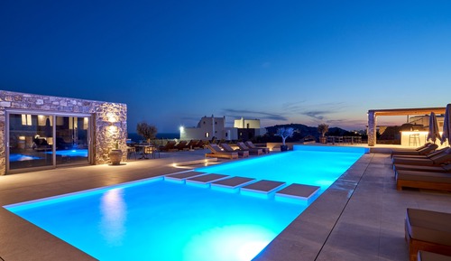 Habitación estándar doble, vistas a la piscina (Utopia)