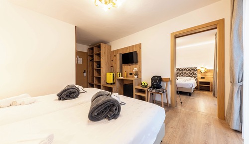 Habitación cuádruple Deluxe