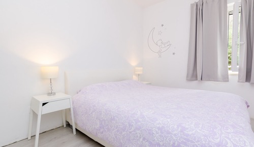 Apartamento (Two Bedroom Apartment with Terrace an)
