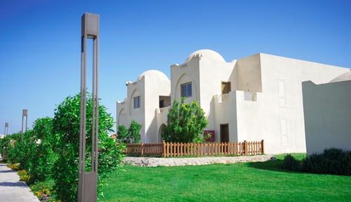 Habitación estándar con 1 cama doble o 2 individuales, en la zona del jardín