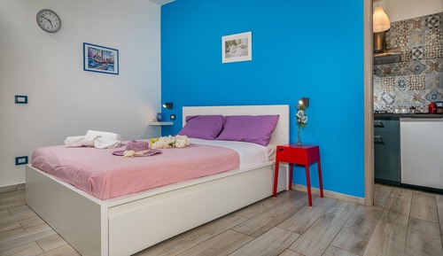 Estudio, varias habitaciones, fumadores, balcón