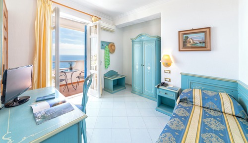 Habitación individual, balcón, vistas al mar