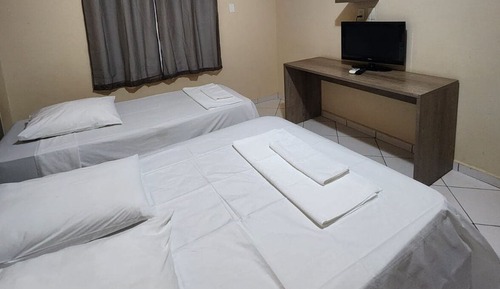 Habitación económica con 1 cama doble o 2 individuales
