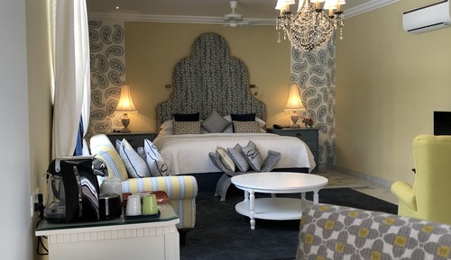 Suite ejecutiva, 1 cama de matrimonio, vistas al jardín