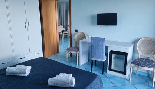 Suite sénior, terraza, vistas al mar