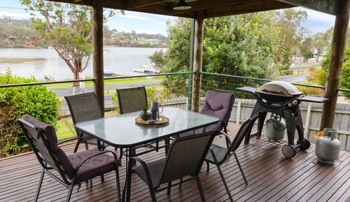 Cabaña familiar, 3 habitaciones, patio, vistas parciales al lago