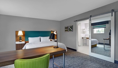 Suite estudio, 1 cama de matrimonio grande, no fumadores (Mobility & Hearing, Roll-in Shower)