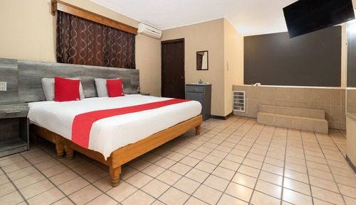 Habitación Deluxe (with Jacuzzi)