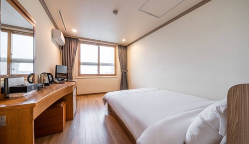 Habitación (10py, Hotel type)