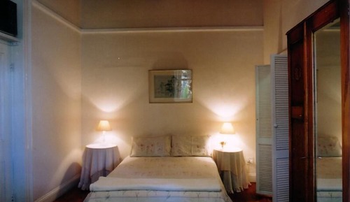 Habitación Confort con 1 cama doble o 2 individuales
