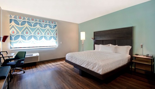 Habitación, 1 cama de matrimonio grande, accesible para personas con discapacidad, bañera