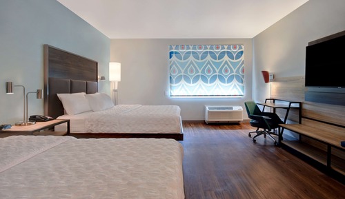 Habitación, 2 camas de matrimonio, accesible para personas con discapacidad, bañera