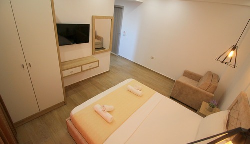 Habitación triple (with sofa bed)