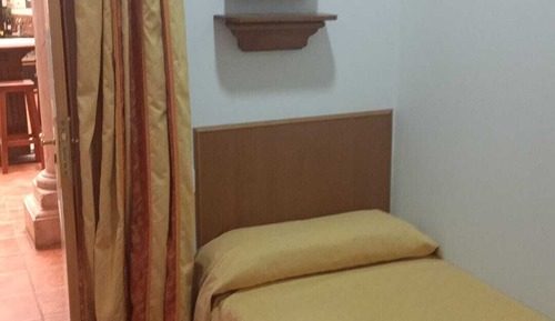 Interior Small Single Room