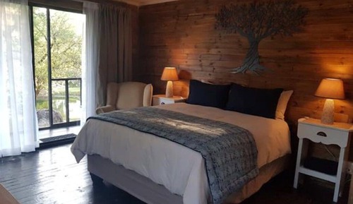 Olive Tree Cabin (River Front)