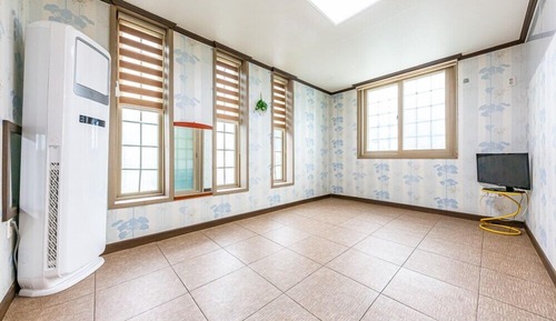 Habitación (Haetnim)