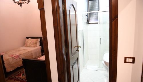 Habitación con 2 camas individuales