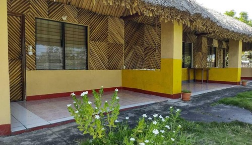 Habitación cuádruple básica (AC)