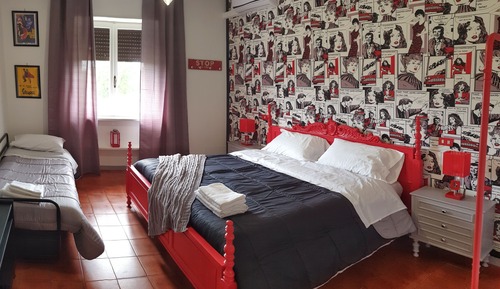 Habitación triple (Pop Art)