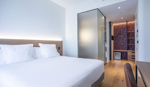 Habitación estándar con 1 cama doble o 2 individuales