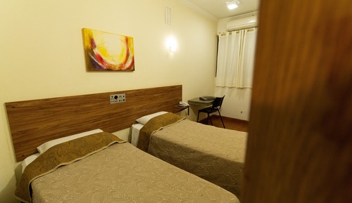 Habitación superior con 2 camas individuales