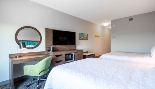 Habitación, 2 camas de matrimonio, frigorífico y microondas