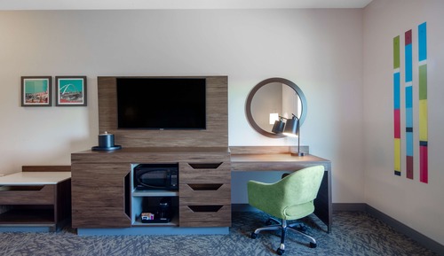 Habitación, 1 cama de matrimonio grande, frigorífico y microondas