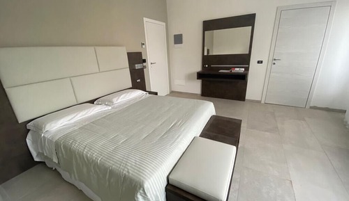 Habitación cuádruple exclusiva, 1 cama doble con sofá cama, terraza