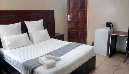 Habitación con 1 cama doble o 2 individuales