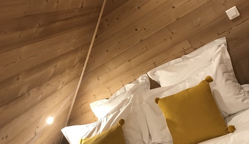 Habitación superior, 1 cama de matrimonio, balcón (Porte & Fenêtre)