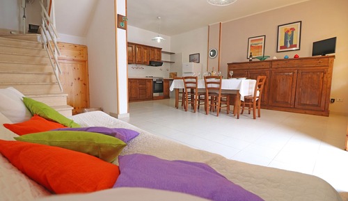 Casa, 2 habitaciones, balcón, vistas a la ciudad