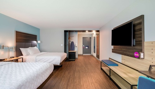 Habitación, 2 camas de matrimonio, accesible para personas con discapacidad, bañera